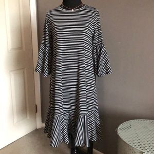 LuLaRoe Maurine, grey/black stripes, Size Small
